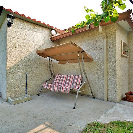 Galihost - Casa Con Jardin En Pontevedra Villa Bagian luar foto